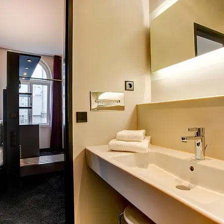 Boutique 009 מלון קלן