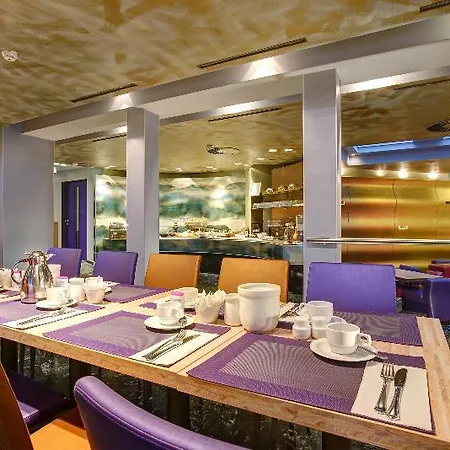 Boutique 009 מלון קלן